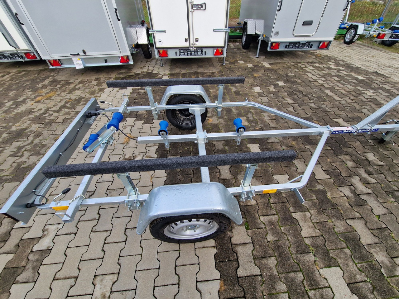 Nowa Przyczepa 2025 Podłodziowa ponton łódź Niewiadów P400 P415 do 6m - Przyczepa do przewozu samochodów: zdjęcie 3 Nowa Przyczepa 2025 Podłodziowa ponton łódź Niewiadów P400 P415 do 6m - Przyczepa do przewozu samochodów: zdjęcie 3