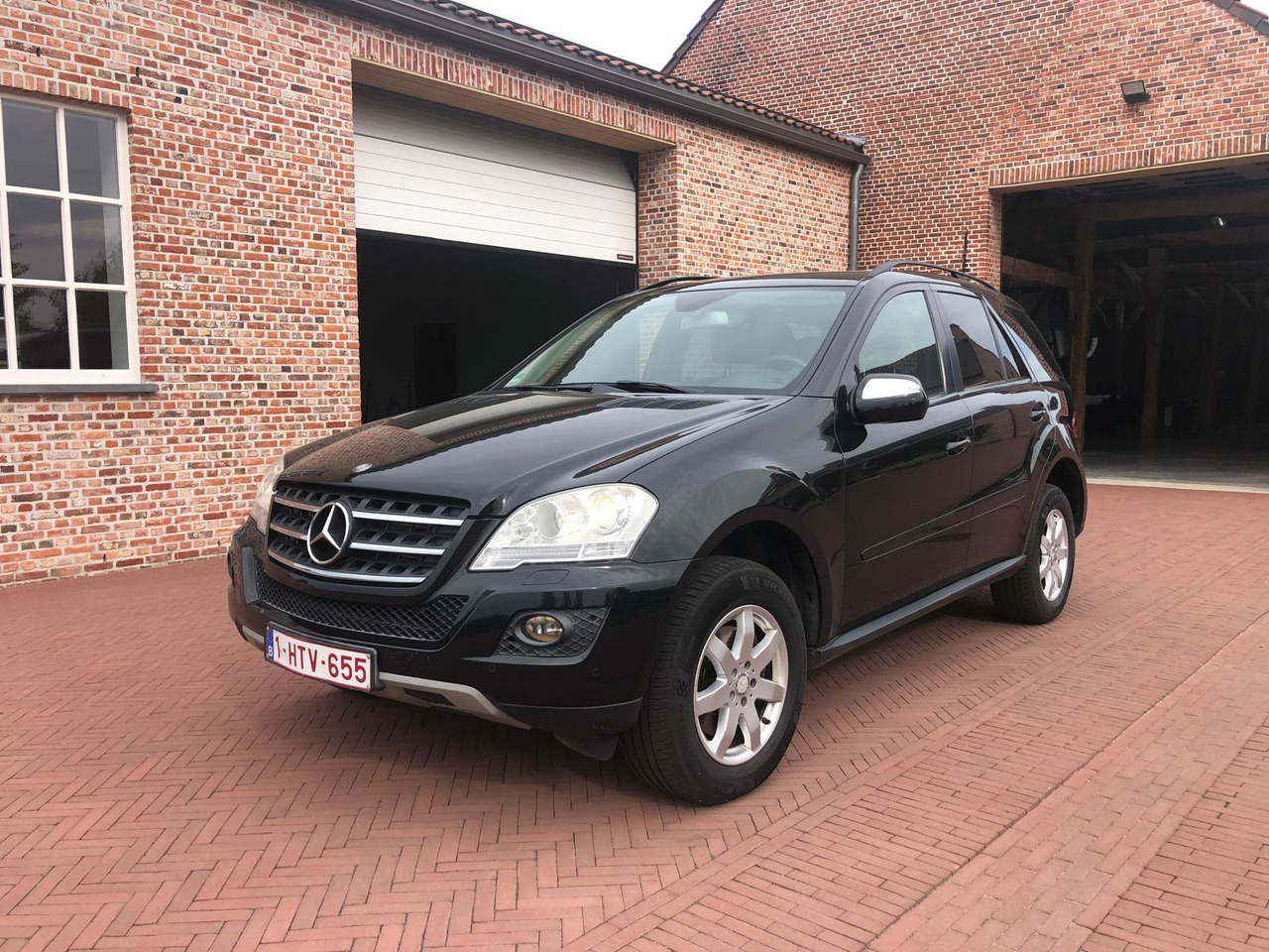 Mercedes ML 350 CDI - Samochód osobowy: zdjęcie 1 Mercedes ML 350 CDI - Samochód osobowy: zdjęcie 1