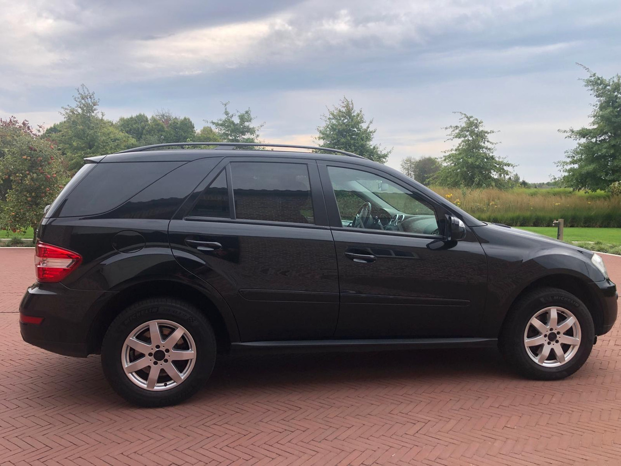 Mercedes ML 350 CDI - Samochód osobowy: zdjęcie 5 Mercedes ML 350 CDI - Samochód osobowy: zdjęcie 5