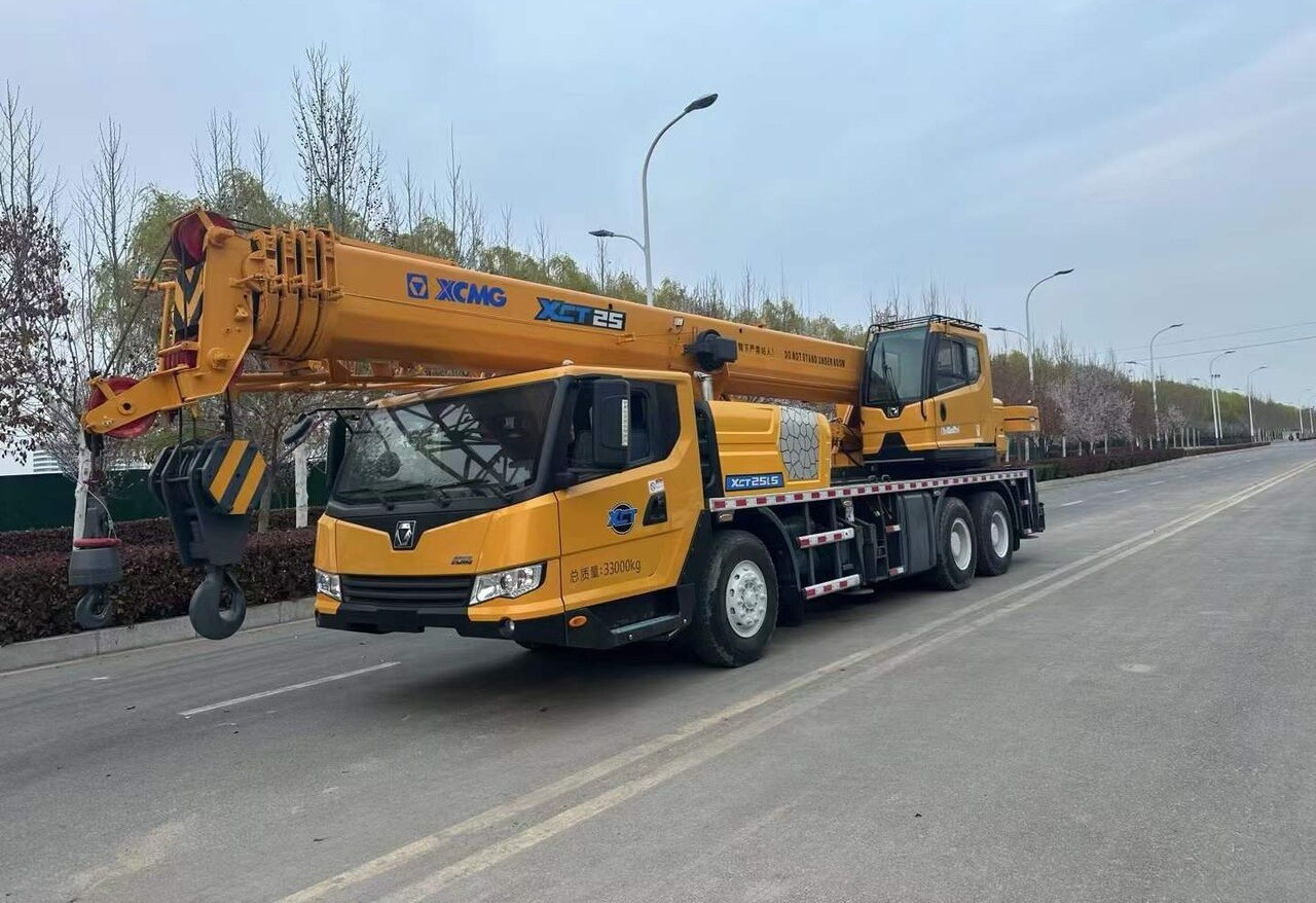 XCMG XCT25 - Dźwig samojezdny: zdjęcie 2 XCMG XCT25 - Dźwig samojezdny: zdjęcie 2