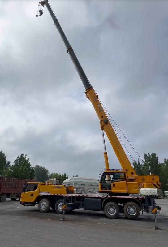 XCMG XCT35 QY35K 35T 35ton - Dźwig samojezdny: zdjęcie 3 XCMG XCT35 QY35K 35T 35ton - Dźwig samojezdny: zdjęcie 3