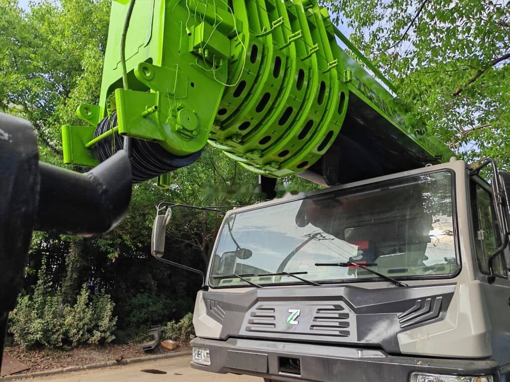 Zoomlion ZTC2200V 220T 220ton - Dźwig samojezdny: zdjęcie 2 Zoomlion ZTC2200V 220T 220ton - Dźwig samojezdny: zdjęcie 2