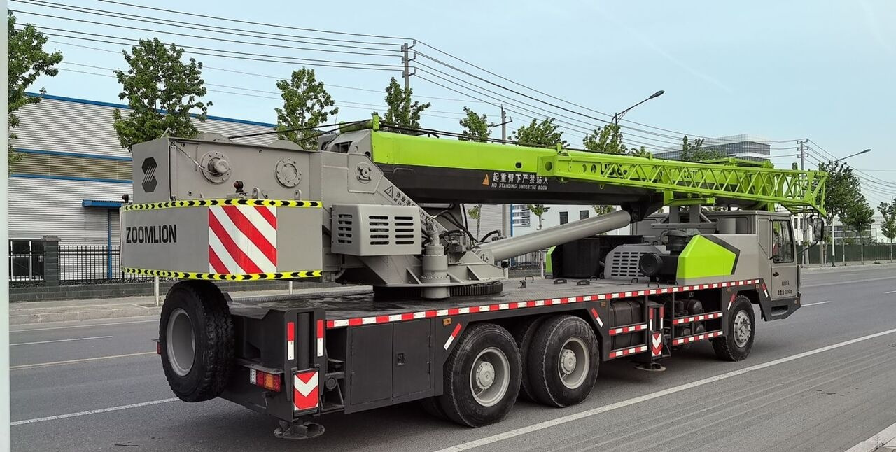 Zoomlion ZTC250 - Dźwig samojezdny: zdjęcie 3 Zoomlion ZTC250 - Dźwig samojezdny: zdjęcie 3