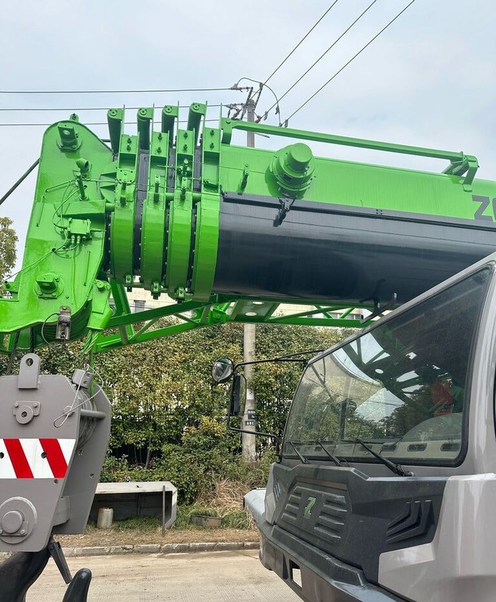 Zoomlion ZTC700V ZTC800V ZTC900V 50T 70T 80T 100T - Dźwig samojezdny: zdjęcie 5 Zoomlion ZTC700V ZTC800V ZTC900V 50T 70T 80T 100T - Dźwig samojezdny: zdjęcie 5