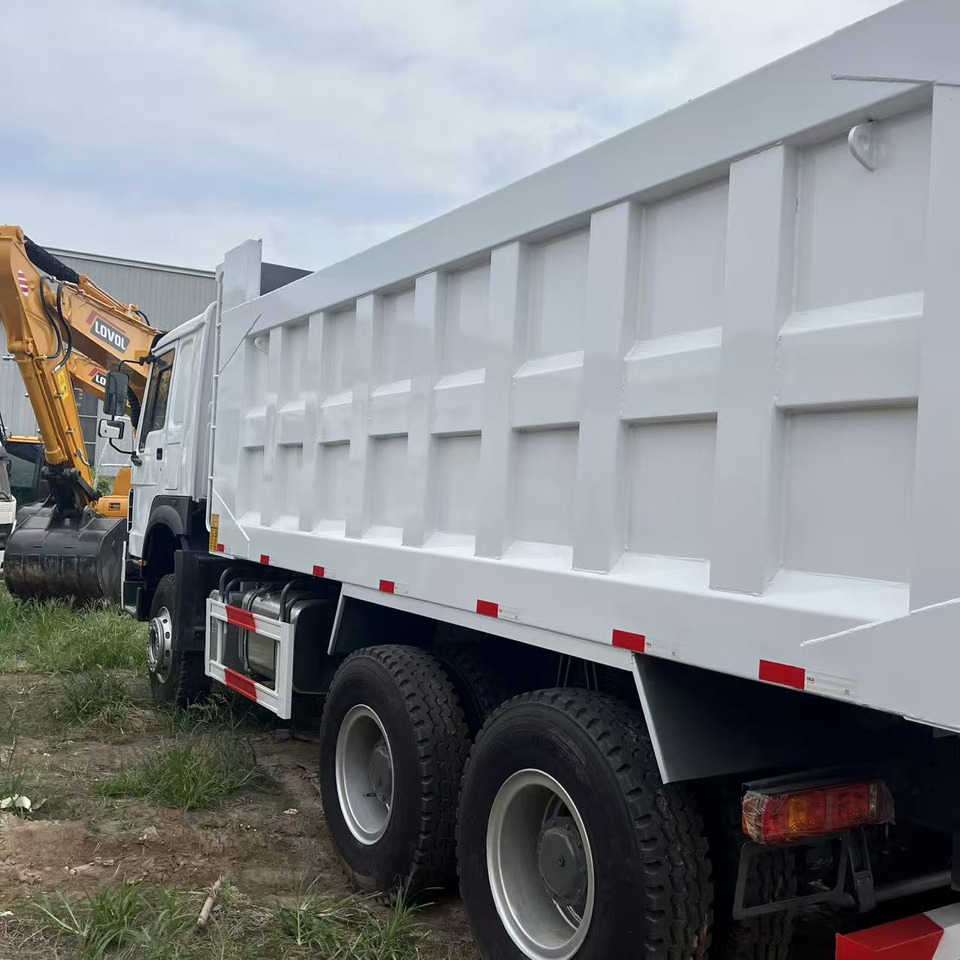 SINOTRUK Howo Dump truck 371hp 6x4 - Wywrotka: zdjęcie 5 SINOTRUK Howo Dump truck 371hp 6x4 - Wywrotka: zdjęcie 5