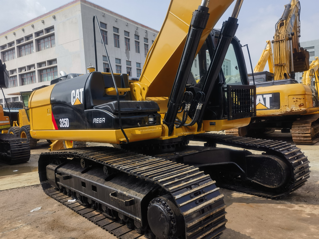 Koparka gąsienicowa cat325d excavators: zdjęcie 6