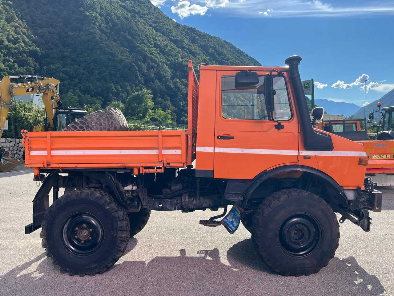 MERCEDES BENZ UNIMOG U1200 – 70 - Wywrotka: zdjęcie 5 MERCEDES BENZ UNIMOG U1200 – 70 - Wywrotka: zdjęcie 5