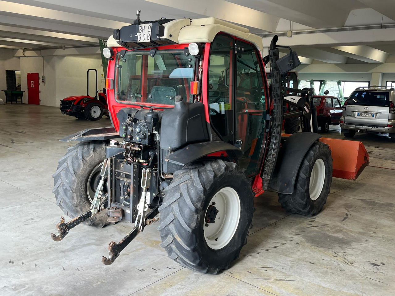 REFORM MOUNY 80S + CARICATORE HYDRAC - Ciągnik rolniczy: zdjęcie 5 REFORM MOUNY 80S + CARICATORE HYDRAC - Ciągnik rolniczy: zdjęcie 5