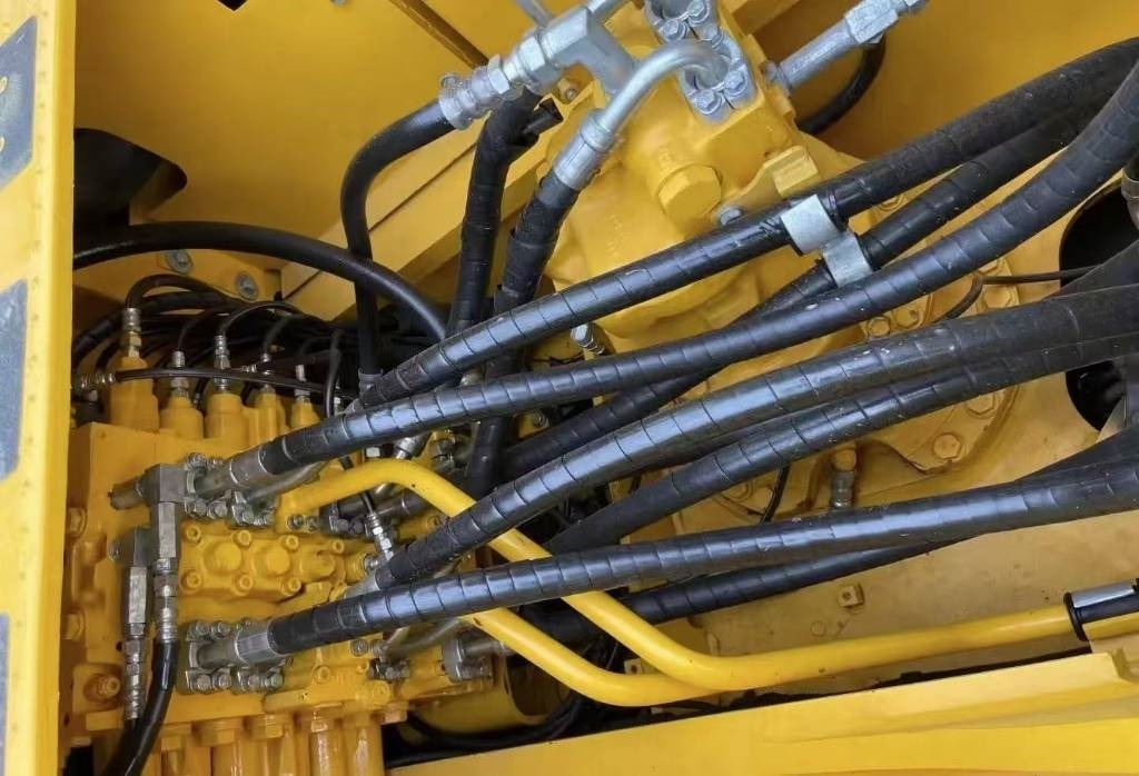 Komatsu PC 240 - Koparka gąsienicowa: zdjęcie 3 Komatsu PC 240 - Koparka gąsienicowa: zdjęcie 3