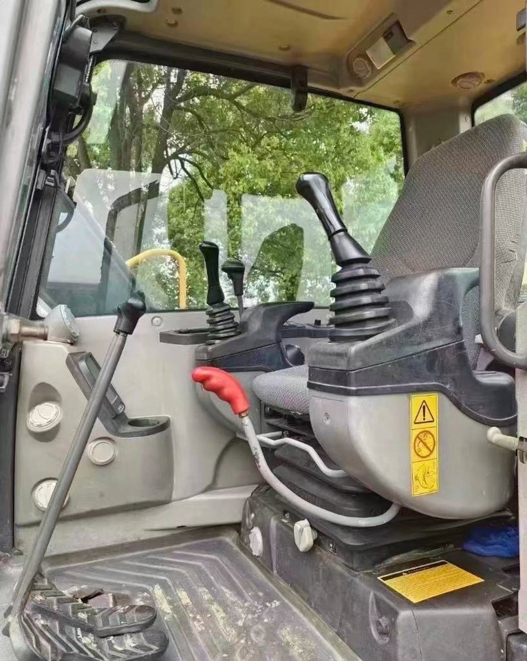 Koparka gąsienicowa Volvo EC 80 D: zdjęcie 6 Koparka gąsienicowa Volvo EC 80 D: zdjęcie 6