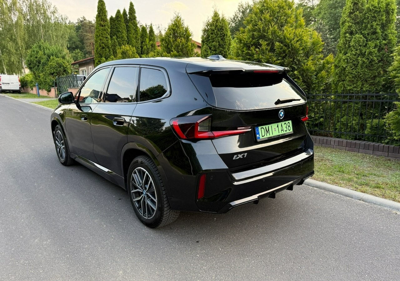 BMW X1 iX1 iX1 xDrive30 313KM M-Sport H/K Panorama AdaptiveLed Masaże Kam360 - SUV: zdjęcie 3 BMW X1 iX1 iX1 xDrive30 313KM M-Sport H/K Panorama AdaptiveLed Masaże Kam360 - SUV: zdjęcie 3