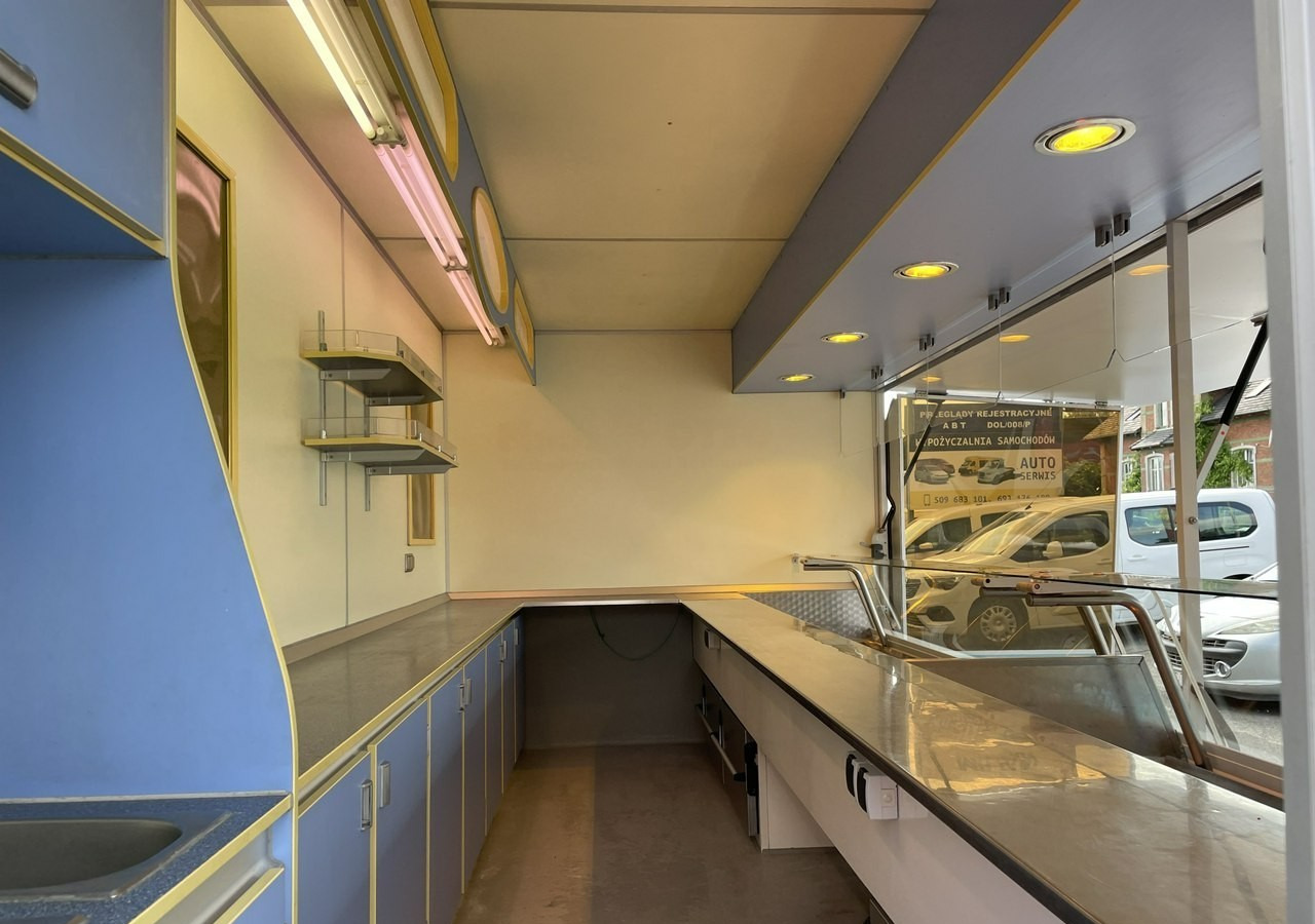 Fiat Ducato Autosklep Wędlin Gastronomiczny Food Truck Foodtruck Sklep bar 2006 - Ciężarówka gastronomiczna: zdjęcie 3 Fiat Ducato Autosklep Wędlin Gastronomiczny Food Truck Foodtruck Sklep bar 2006 - Ciężarówka gastronomiczna: zdjęcie 3
