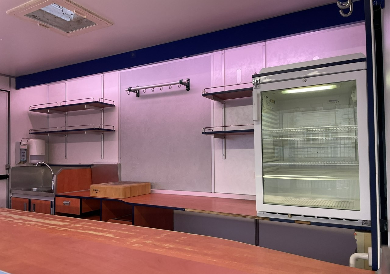 Fiat Ducato Autosklep wędlin Gastronomiczny Food Truck Foodtruck Sklep Borco 350 - Ciężarówka gastronomiczna: zdjęcie 4 Fiat Ducato Autosklep wędlin Gastronomiczny Food Truck Foodtruck Sklep Borco 350 - Ciężarówka gastronomiczna: zdjęcie 4