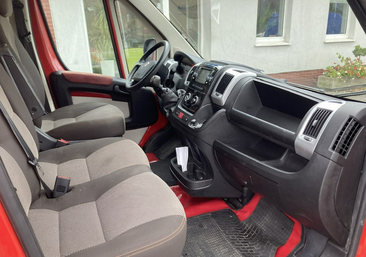 Fiat Ducato Ducato 3.0 CNG+benzyna Klima Navi Kamera 2017 - Furgon: zdjęcie 3 Fiat Ducato Ducato 3.0 CNG+benzyna Klima Navi Kamera 2017 - Furgon: zdjęcie 3