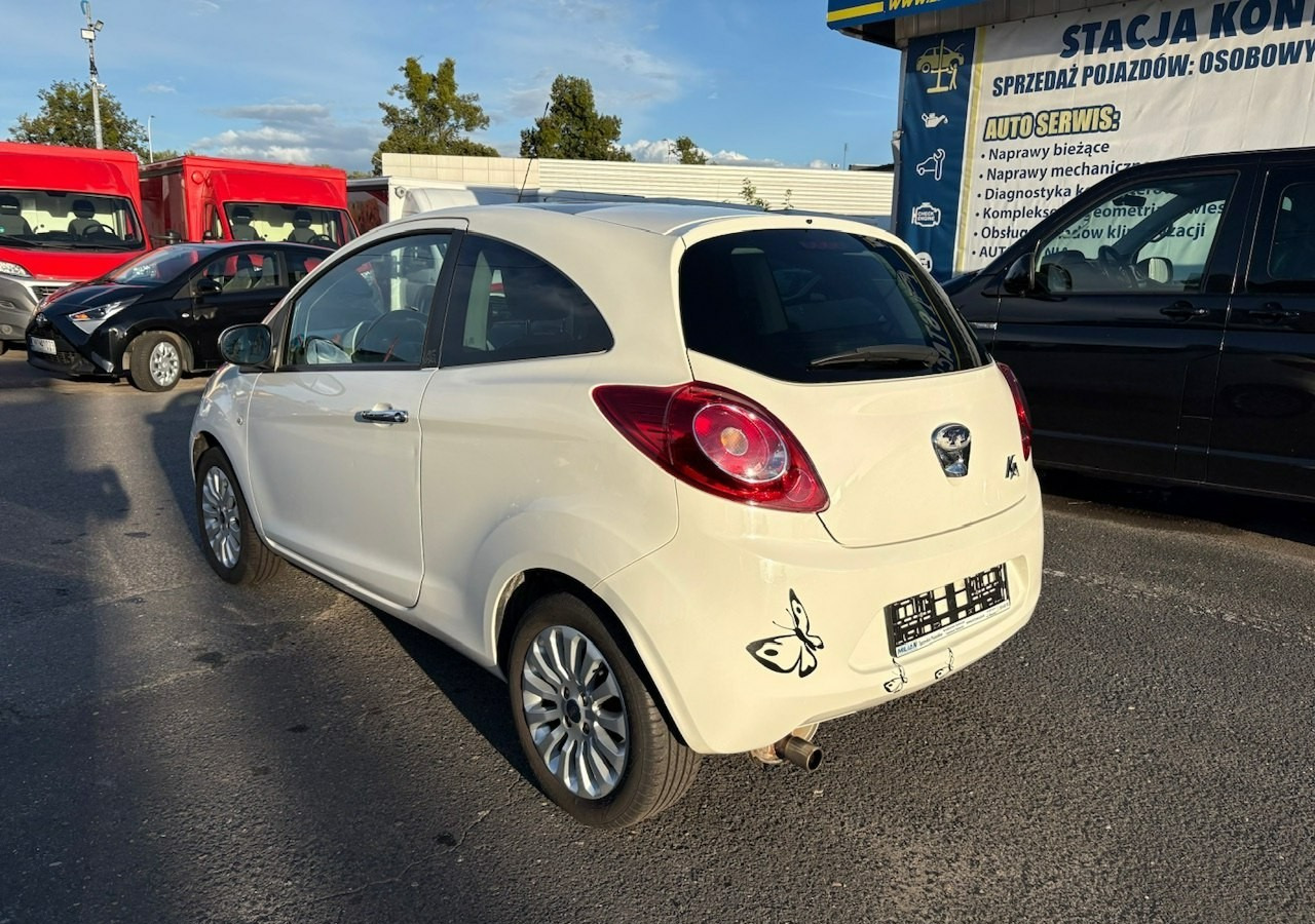 Ford KA II Ford KA 1.2 Champions Edition Klima Panorama 2012 - Hatchback: zdjęcie 3 Ford KA II Ford KA 1.2 Champions Edition Klima Panorama 2012 - Hatchback: zdjęcie 3