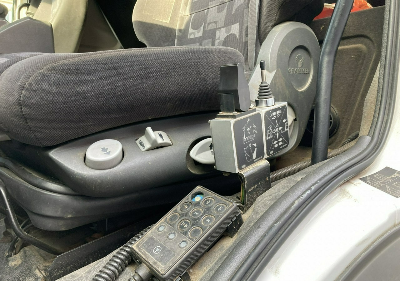 Mercedes-Benz Inny Mercedes-Benz Mercedes Axor 2543 Hakowiec bramowiec MEILLER-KIPPER Model 2009 Mercedes-Benz Inny Mercedes-Benz Mercedes Axor 2543 Hakowiec bramowiec MEILLER-KIPPER Model 2009: zdjęcie 19 Mercedes-Benz Inny Mercedes-Benz Mercedes Axor 2543 Hakowiec bramowiec MEILLER-KIPPER Model 2009 Mercedes-Benz Inny Mercedes-Benz Mercedes Axor 2543 Hakowiec bramowiec MEILLER-KIPPER Model 2009: zdjęcie 19