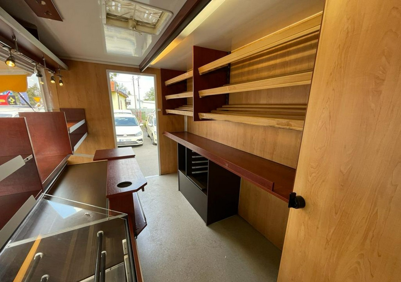 Renault Master Autosklep Sklep pieczywa Gastronomiczny Food Truck Foodtruck 2015 - Ciężarówka gastronomiczna: zdjęcie 3 Renault Master Autosklep Sklep pieczywa Gastronomiczny Food Truck Foodtruck 2015 - Ciężarówka gastronomiczna: zdjęcie 3