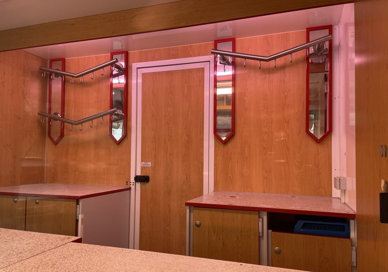 Renault Master Autosklep Wędli Gastronomiczny Food Truck Foodtruck sklep W-zasil 20 - Ciężarówka gastronomiczna: zdjęcie 4 Renault Master Autosklep Wędli Gastronomiczny Food Truck Foodtruck sklep W-zasil 20 - Ciężarówka gastronomiczna: zdjęcie 4