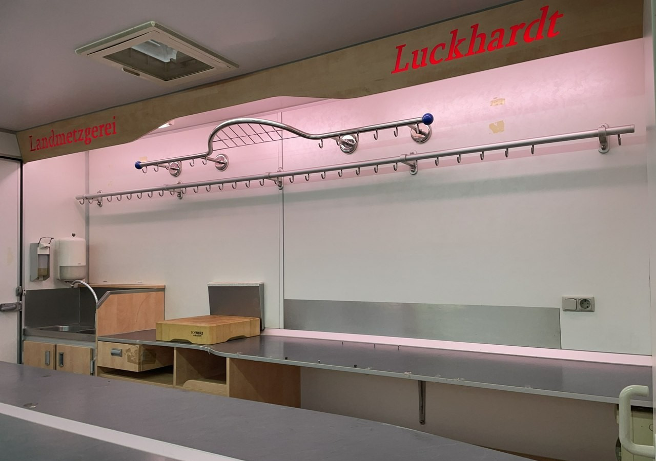 Renault Master Autosklep Wędli Gastronomiczny food truck foodtruck sklep W-zasiBORC - Ciężarówka gastronomiczna: zdjęcie 3 Renault Master Autosklep Wędli Gastronomiczny food truck foodtruck sklep W-zasiBORC - Ciężarówka gastronomiczna: zdjęcie 3