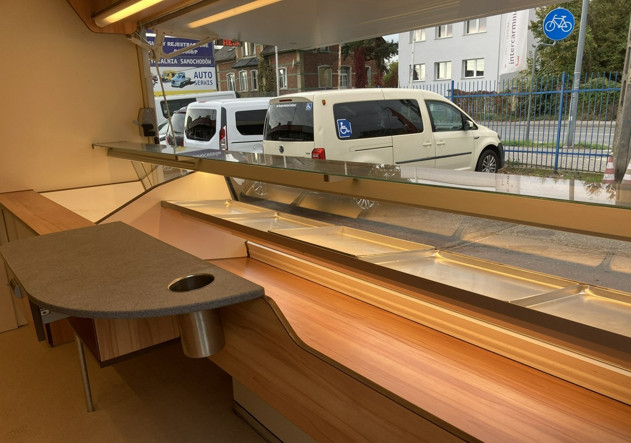 Renault Master Autosklep pie sklep Bar Gastronomiczny Food Truck Foodtruck Borco 20 - Ciężarówka gastronomiczna: zdjęcie 5 Renault Master Autosklep pie sklep Bar Gastronomiczny Food Truck Foodtruck Borco 20 - Ciężarówka gastronomiczna: zdjęcie 5