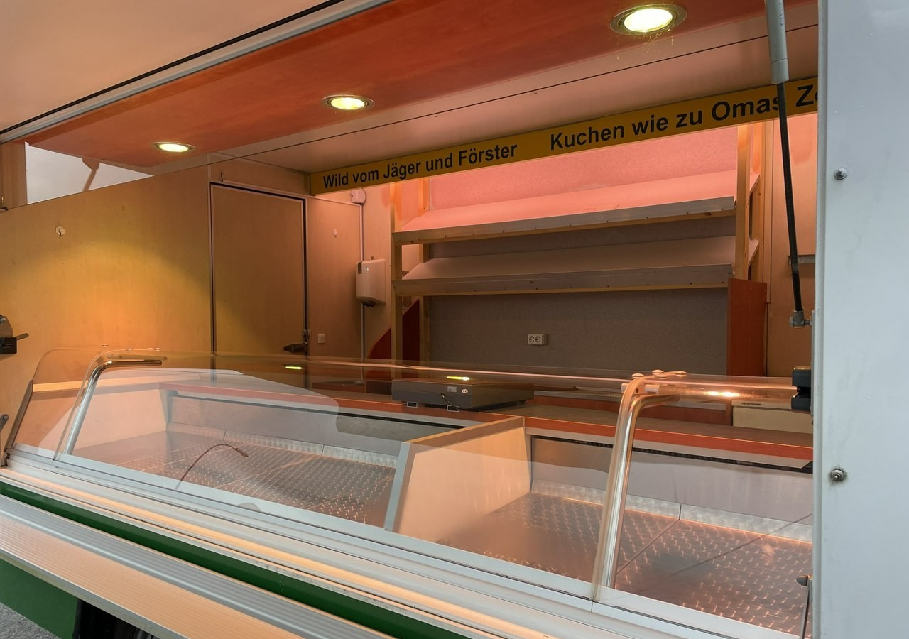 Renault Master Autosklep wędlin Gastronomiczny Food Truck Foodtruck Sklep Borco 200 - Ciężarówka gastronomiczna: zdjęcie 4 Renault Master Autosklep wędlin Gastronomiczny Food Truck Foodtruck Sklep Borco 200 - Ciężarówka gastronomiczna: zdjęcie 4