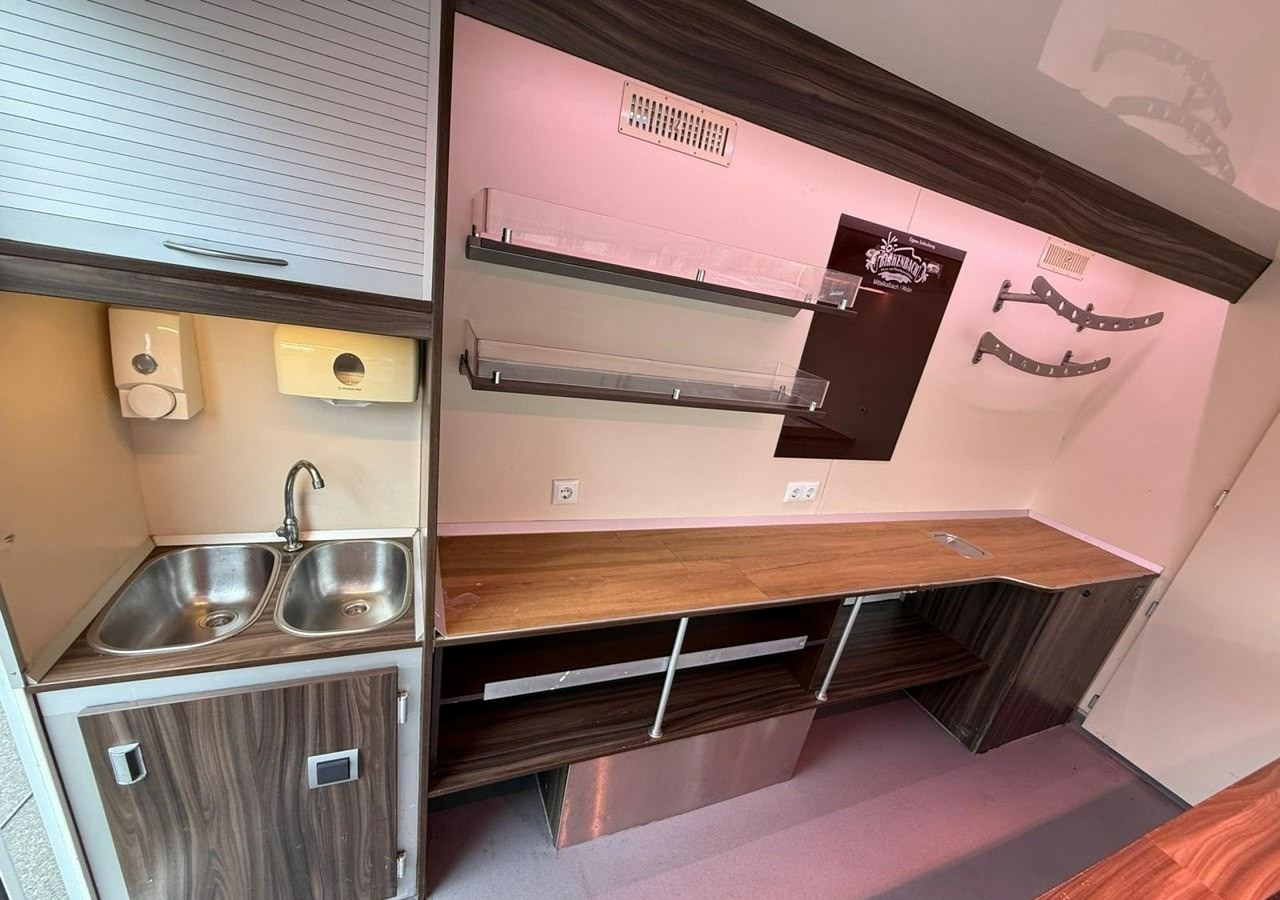 Renault Master Autosklep wędlin Gastronomiczny Food Truck Foodtruck Sklep Solar 20 - Ciężarówka gastronomiczna: zdjęcie 3 Renault Master Autosklep wędlin Gastronomiczny Food Truck Foodtruck Sklep Solar 20 - Ciężarówka gastronomiczna: zdjęcie 3