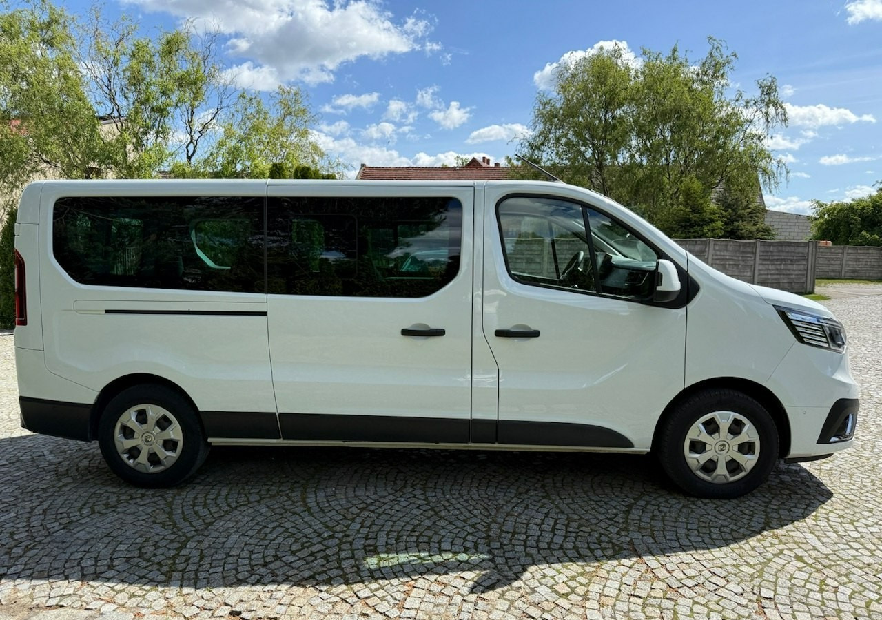 Renault Trafic III 2.0dci 110KM L2H1 LONG 9-osobowy 2xKlima Navi Kamera 2022 - Samochód osobowy: zdjęcie 4 Renault Trafic III 2.0dci 110KM L2H1 LONG 9-osobowy 2xKlima Navi Kamera 2022 - Samochód osobowy: zdjęcie 4