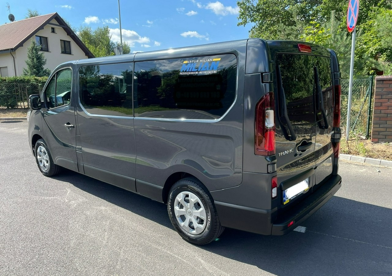 Renault Trafic III 2.0dci 150KM 9-osobowy do przewozu niepełnosprawnych RAMPA 2022 PFRO - Samochód osobowy: zdjęcie 4 Renault Trafic III 2.0dci 150KM 9-osobowy do przewozu niepełnosprawnych RAMPA 2022 PFRO - Samochód osobowy: zdjęcie 4