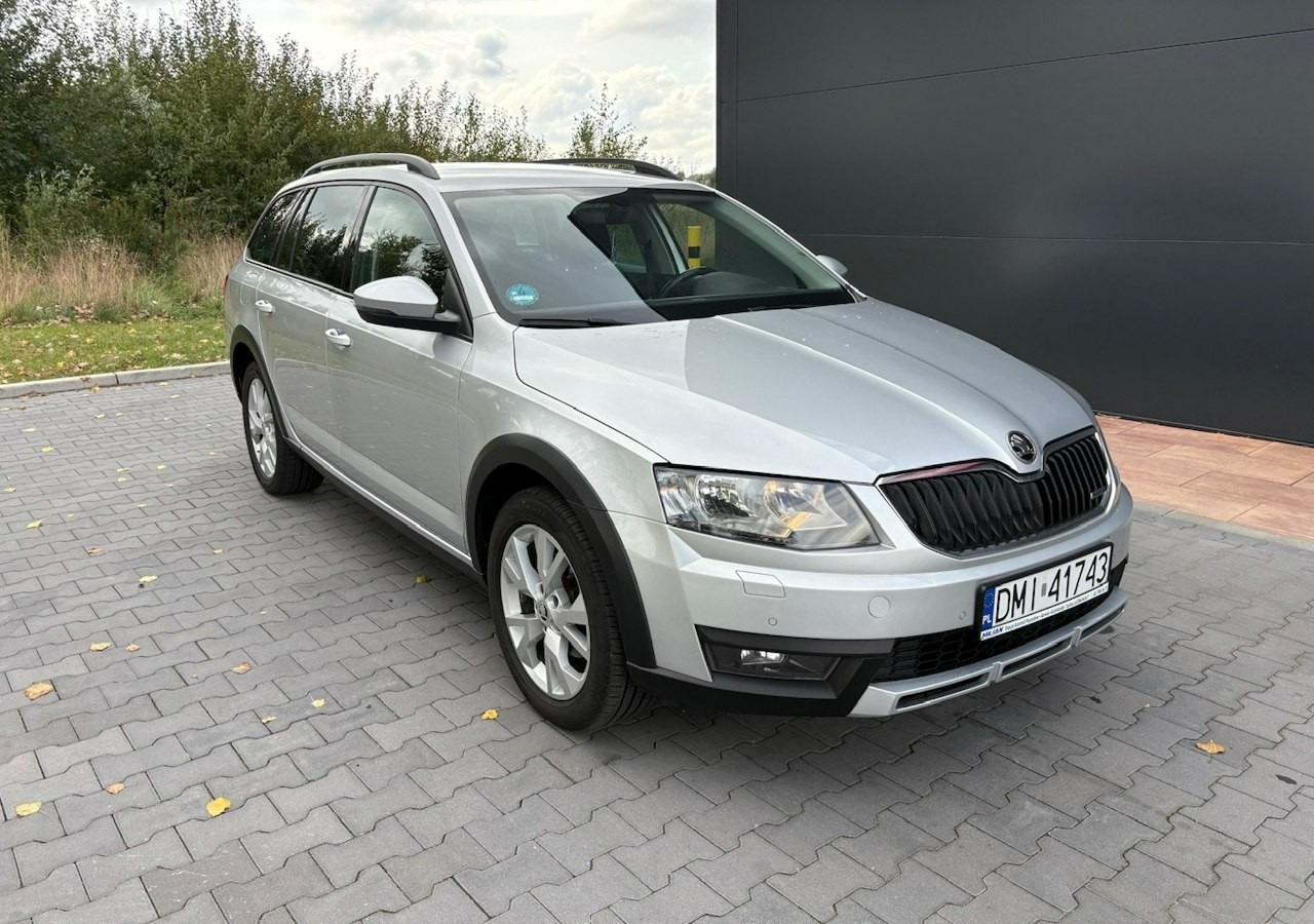 Skoda Octavia III Skoda Octavia 4X4 Scout 2.0 TDI -150KM Model 2017 Bezwypadkowa FV 23 - Samochód osobowy: zdjęcie 2 Skoda Octavia III Skoda Octavia 4X4 Scout 2.0 TDI -150KM Model 2017 Bezwypadkowa FV 23 - Samochód osobowy: zdjęcie 2
