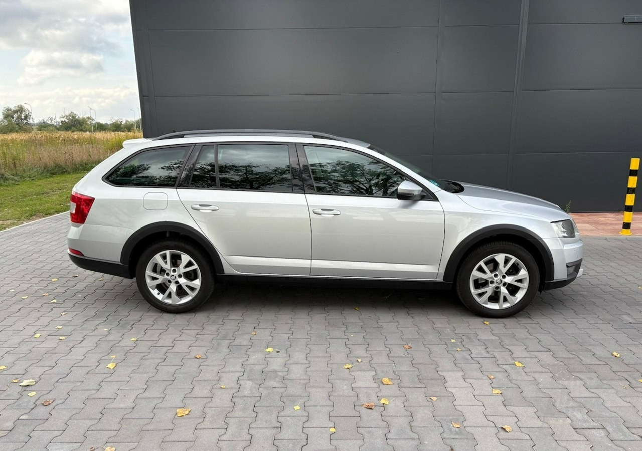 Skoda Octavia III Skoda Octavia 4X4 Scout 2.0 TDI -150KM Model 2017 Bezwypadkowa FV 23 - Samochód osobowy: zdjęcie 3 Skoda Octavia III Skoda Octavia 4X4 Scout 2.0 TDI -150KM Model 2017 Bezwypadkowa FV 23 - Samochód osobowy: zdjęcie 3