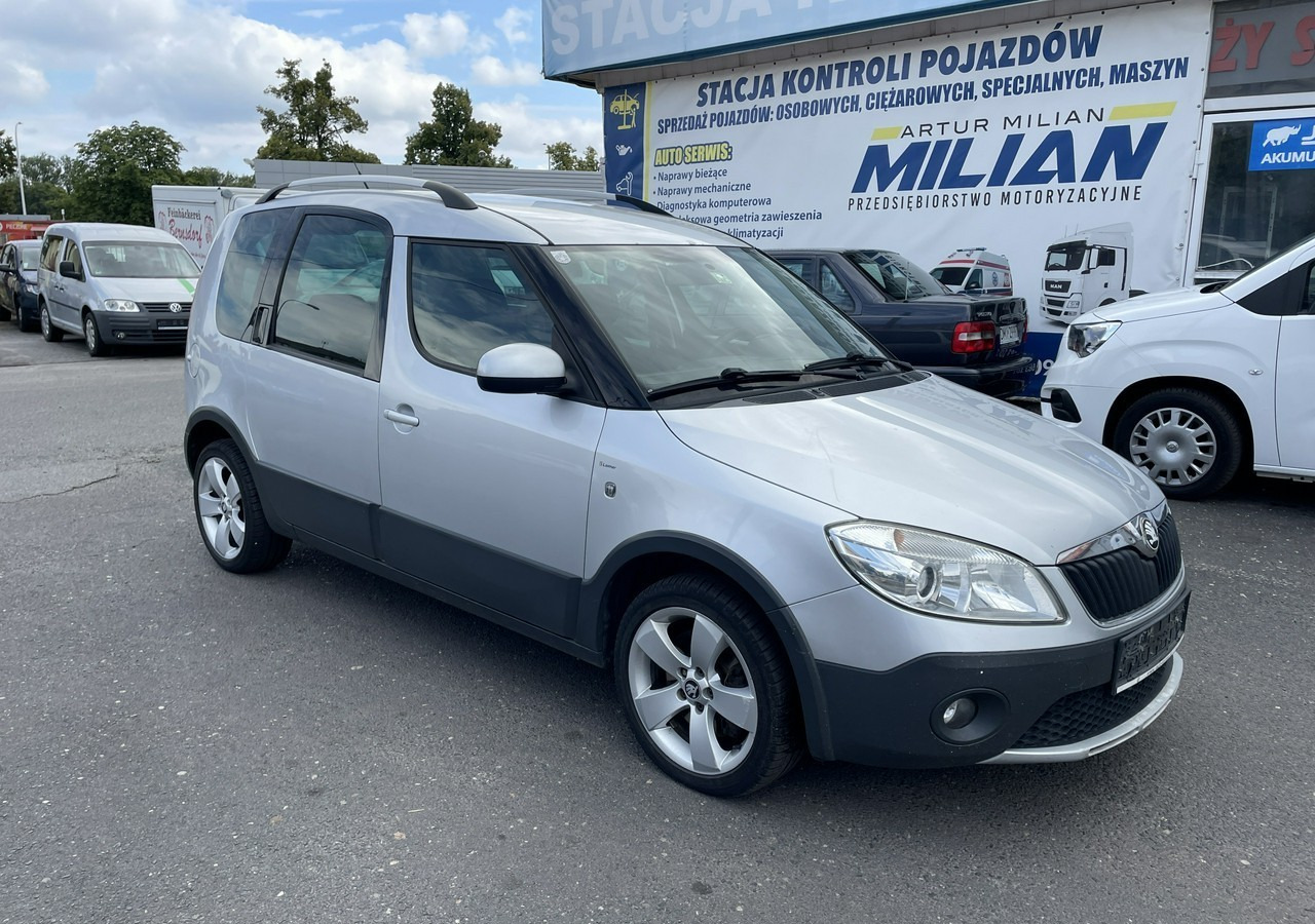 Skoda Roomster I Roomster Scout 1.6-16V Klima 2012 - Samochód osobowy: zdjęcie 3 Skoda Roomster I Roomster Scout 1.6-16V Klima 2012 - Samochód osobowy: zdjęcie 3