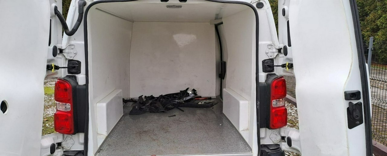 Toyota Proace Toyota Proace Maxi Klima chlodnia izoterma 2020 Salon PL - Samochód dostawczy chłodnia: zdjęcie 2 Toyota Proace Toyota Proace Maxi Klima chlodnia izoterma 2020 Salon PL - Samochód dostawczy chłodnia: zdjęcie 2