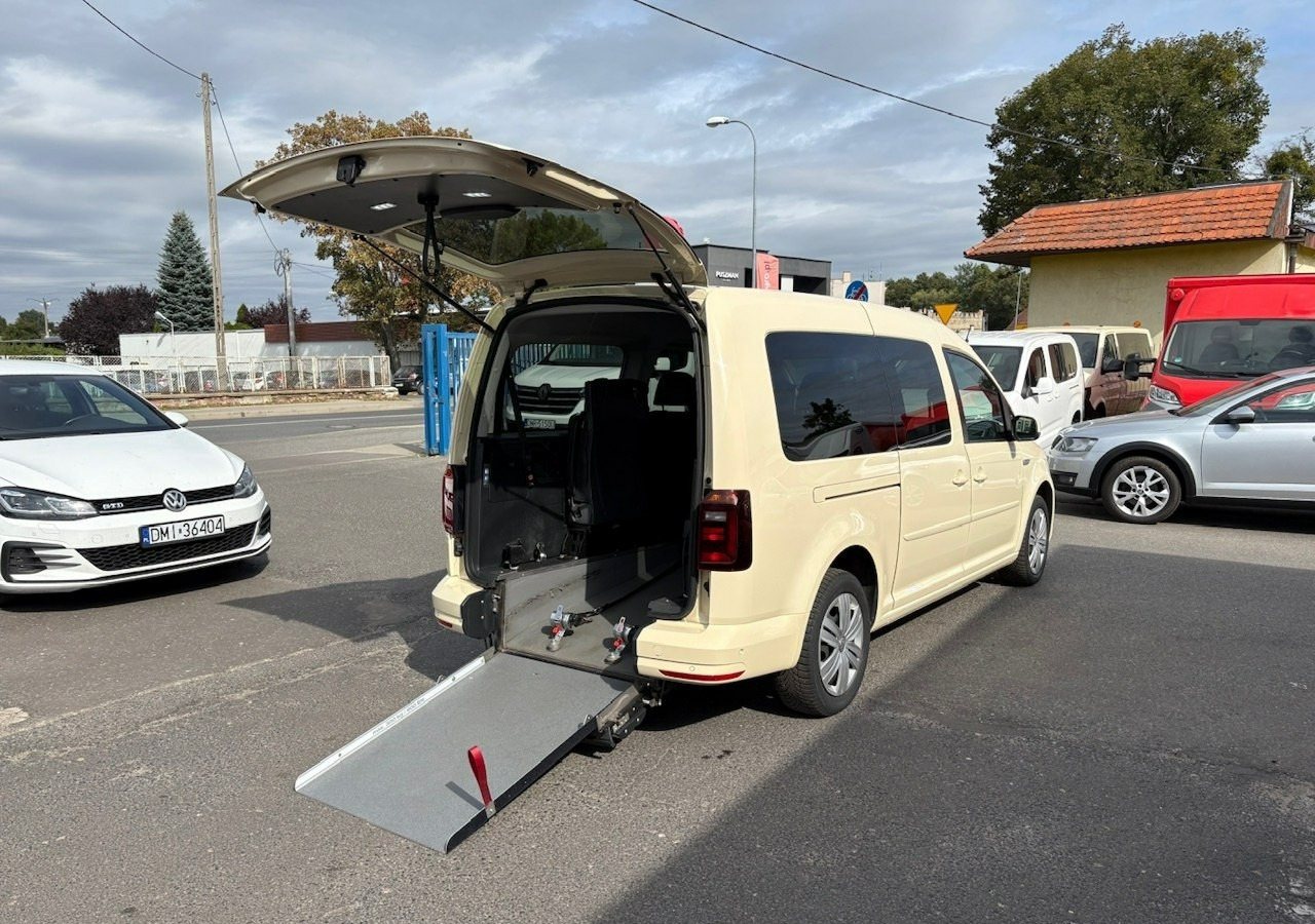 Volkswagen Caddy III Caddy 2.0-150 Niepełnosprawnych inwalida rampa Bogate wyposażeniePFR - Kombi: zdjęcie 4 Volkswagen Caddy III Caddy 2.0-150 Niepełnosprawnych inwalida rampa Bogate wyposażeniePFR - Kombi: zdjęcie 4