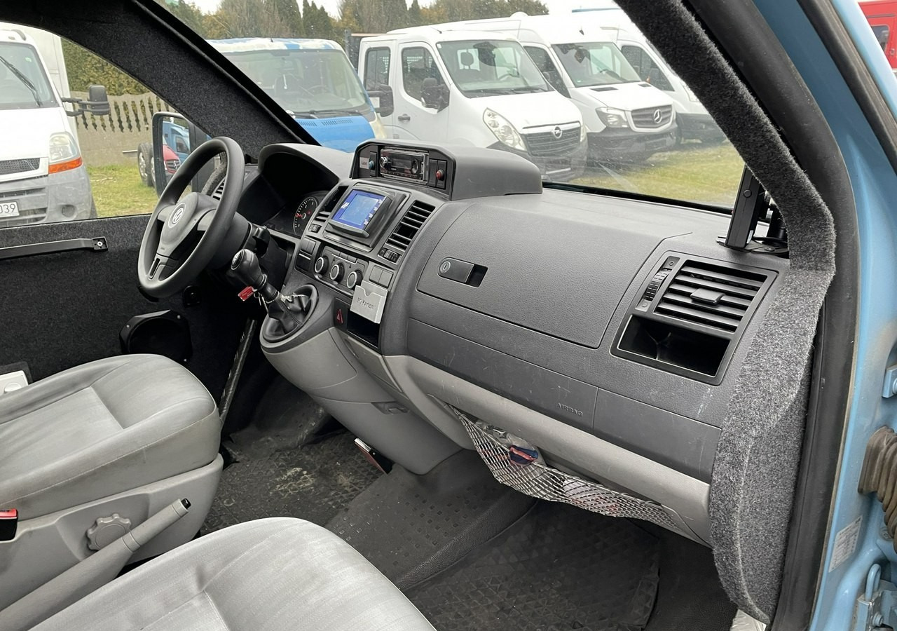 Volkswagen Transporter T5 Transporter Bankowóz kuloodporny opancerzony Model 2015 - Bankowóz: zdjęcie 3 Volkswagen Transporter T5 Transporter Bankowóz kuloodporny opancerzony Model 2015 - Bankowóz: zdjęcie 3
