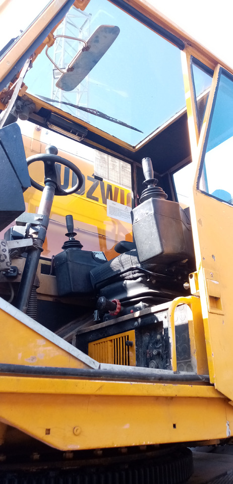 LIEBHERR LTM 1030 - Maszyna budowlana: zdjęcie 4 LIEBHERR LTM 1030 - Maszyna budowlana: zdjęcie 4