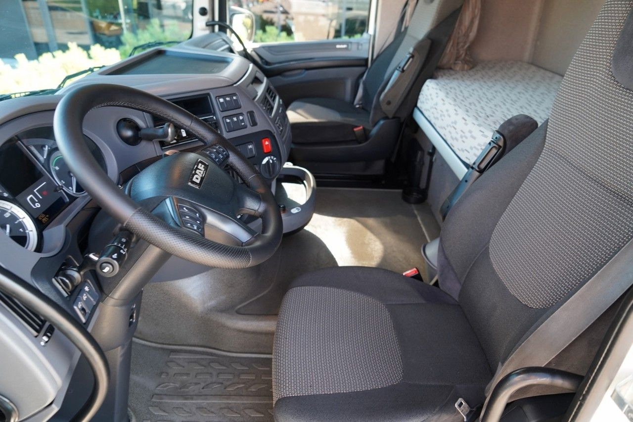 DAF XF 460 / SPACE CAB / HYDRAULIKA DWUOBWODOWA / P DAF XF 460 / SPACE CAB / HYDRAULIKA DWUOBWODOWA / P: zdjęcie 14