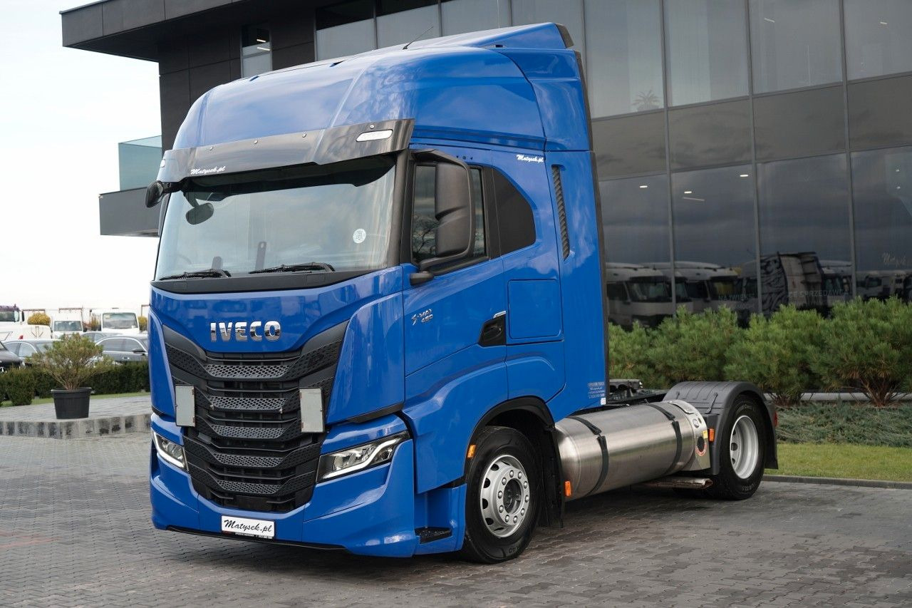 Iveco S-WAY / 460 / RETARDER / LNG / - Ciągnik siodłowy: zdjęcie 2 Iveco S-WAY / 460 / RETARDER / LNG / - Ciągnik siodłowy: zdjęcie 2