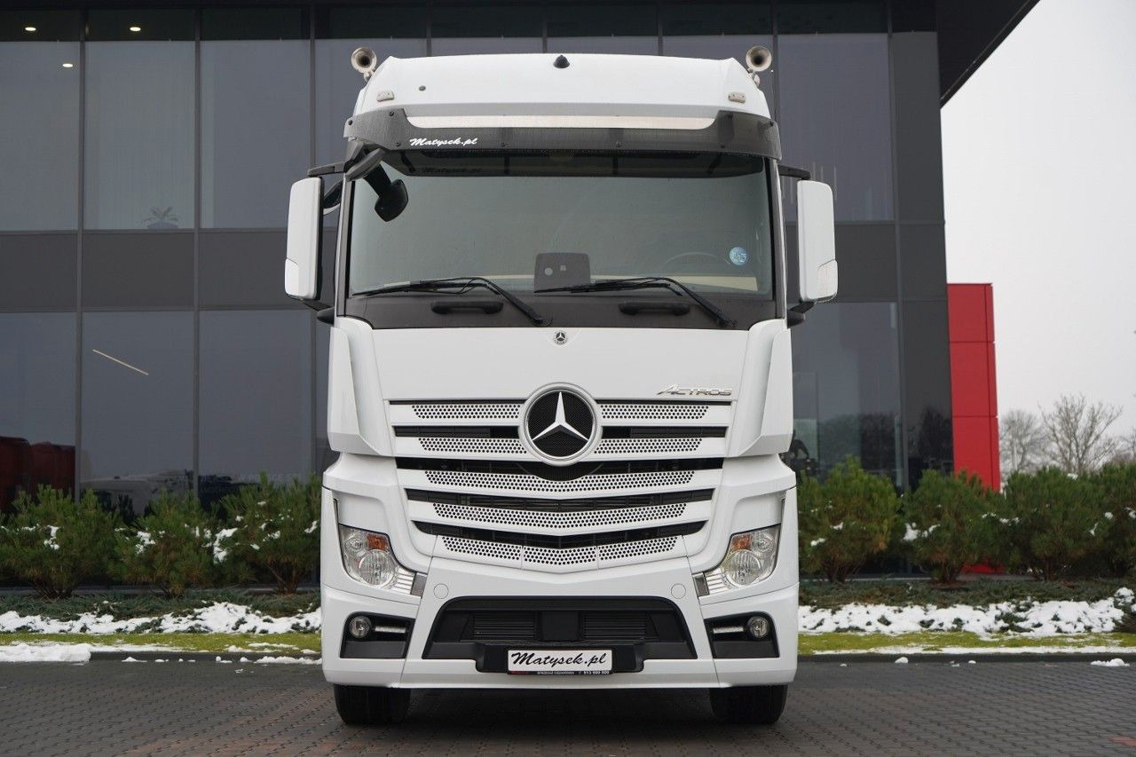 Mercedes-Benz ACTROS 1853 / HYDRAULIKA / RETARDER / BIG SPACE - Ciągnik siodłowy: zdjęcie 3 Mercedes-Benz ACTROS 1853 / HYDRAULIKA / RETARDER / BIG SPACE - Ciągnik siodłowy: zdjęcie 3