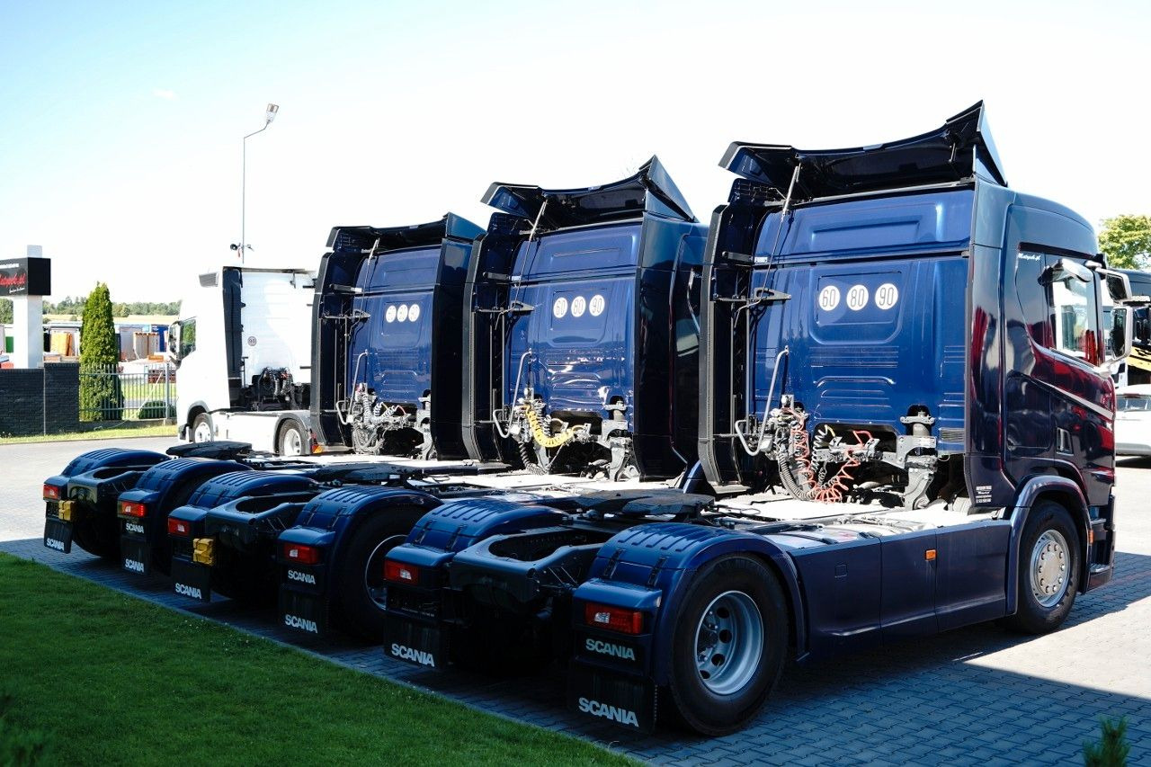 Scania R 450 / RETARDER / NISKA KABINA / PO KONTRAKCI - Ciągnik siodłowy: zdjęcie 5 Scania R 450 / RETARDER / NISKA KABINA / PO KONTRAKCI - Ciągnik siodłowy: zdjęcie 5