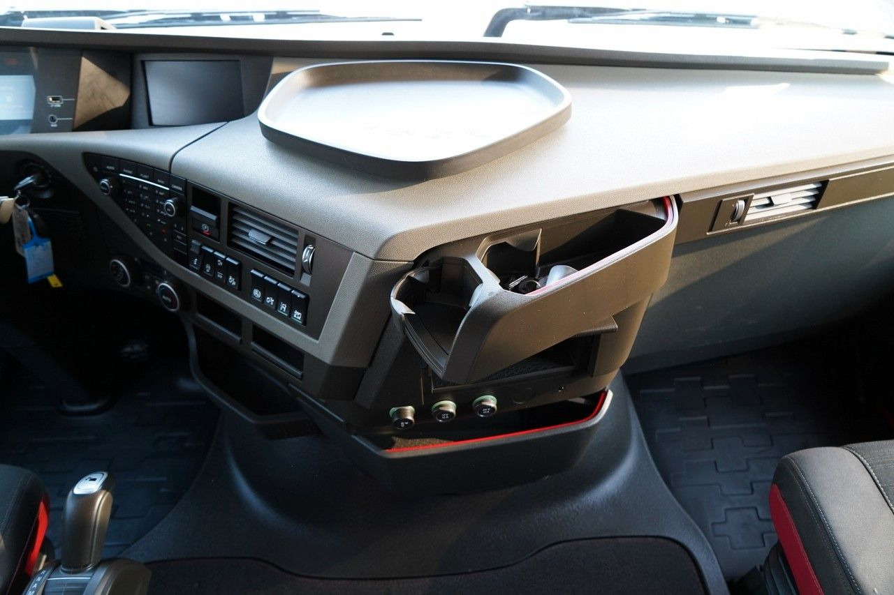 Samochód ciężarowy plandeka Volvo FH 460 / FIRANKA / 6x2 / PODNOSZONY DACH / I-PAR: zdjęcie 15 Samochód ciężarowy plandeka Volvo FH 460 / FIRANKA / 6x2 / PODNOSZONY DACH / I-PAR: zdjęcie 15