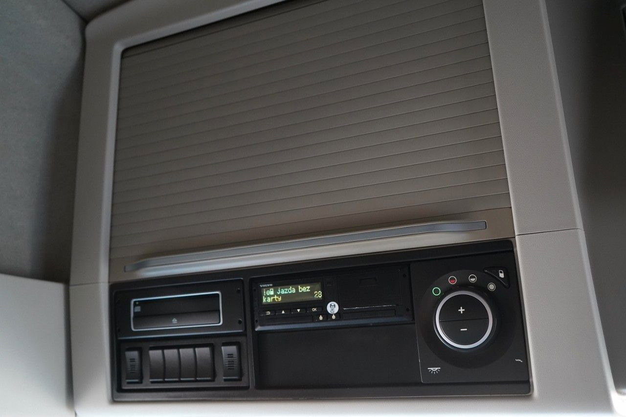 Samochód ciężarowy plandeka Volvo FH 460 / FIRANKA / 6x2 / PODNOSZONY DACH / I-PAR: zdjęcie 16 Samochód ciężarowy plandeka Volvo FH 460 / FIRANKA / 6x2 / PODNOSZONY DACH / I-PAR: zdjęcie 16