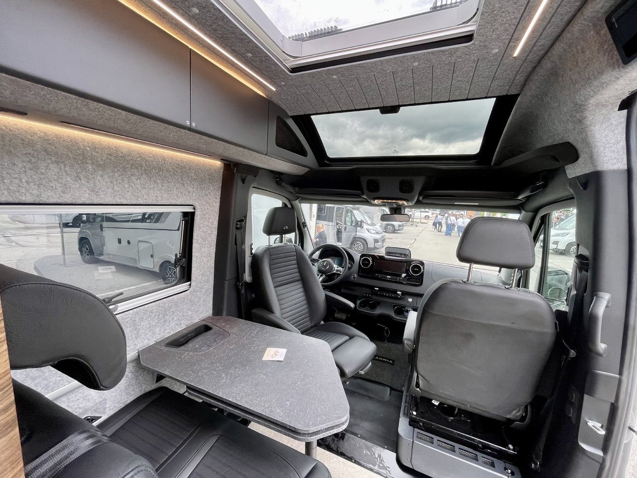 ADRIA Super Twin 600 SP - Kampervan: zdjęcie 5 ADRIA Super Twin 600 SP - Kampervan: zdjęcie 5