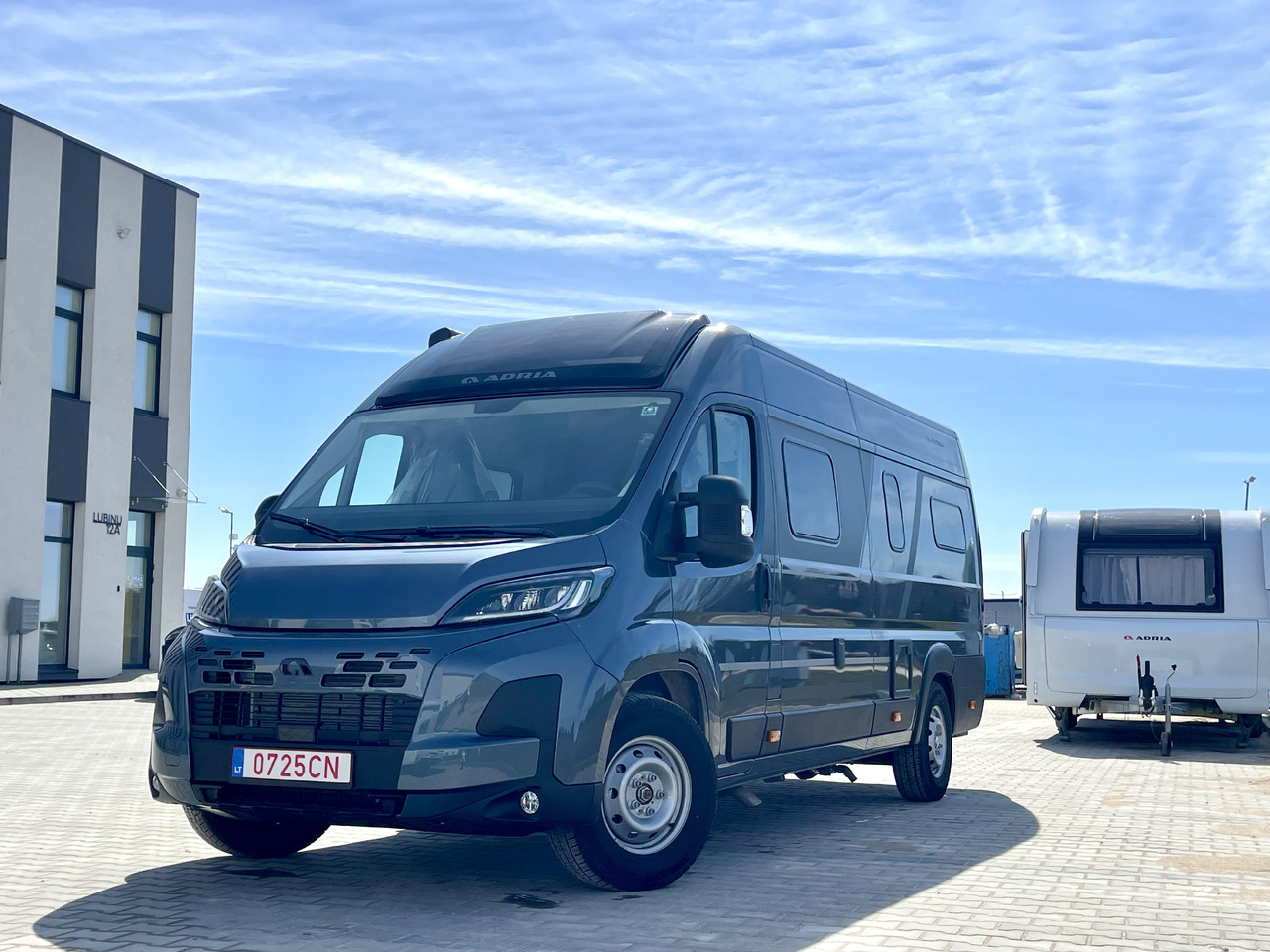 ADRIA TWIN 640 SGX - Kampervan: zdjęcie 2 ADRIA TWIN 640 SGX - Kampervan: zdjęcie 2