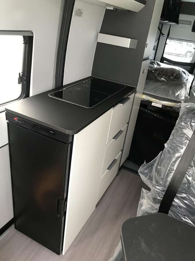 ADRIA Twin Sport 640 SG - Kampervan: zdjęcie 4 ADRIA Twin Sport 640 SG - Kampervan: zdjęcie 4
