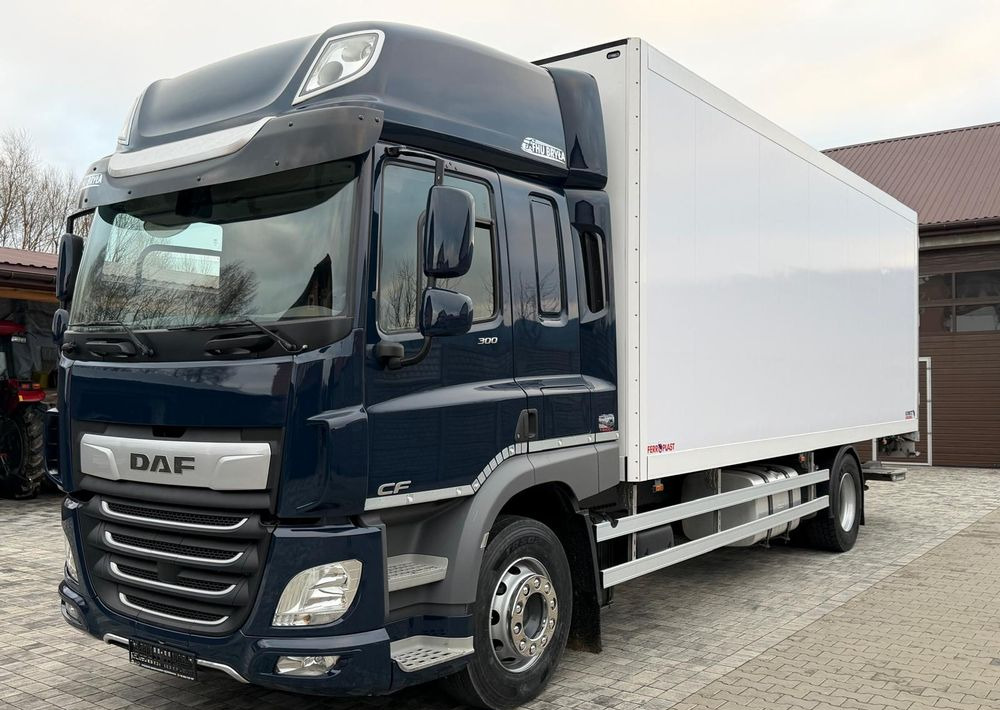 DAF CF 300 / E6 / ACC / SILNIK 10 837 cm3 / IZOTERMA+ WINDA/ 18 PALET / 2020ROK / RETARDER / SPROWADZONY / JAK NOWA - Samochód ciężarowy chłodnia: zdjęcie 1 DAF CF 300 / E6 / ACC / SILNIK 10 837 cm3 / IZOTERMA+ WINDA/ 18 PALET / 2020ROK / RETARDER / SPROWADZONY / JAK NOWA - Samochód ciężarowy chłodnia: zdjęcie 1