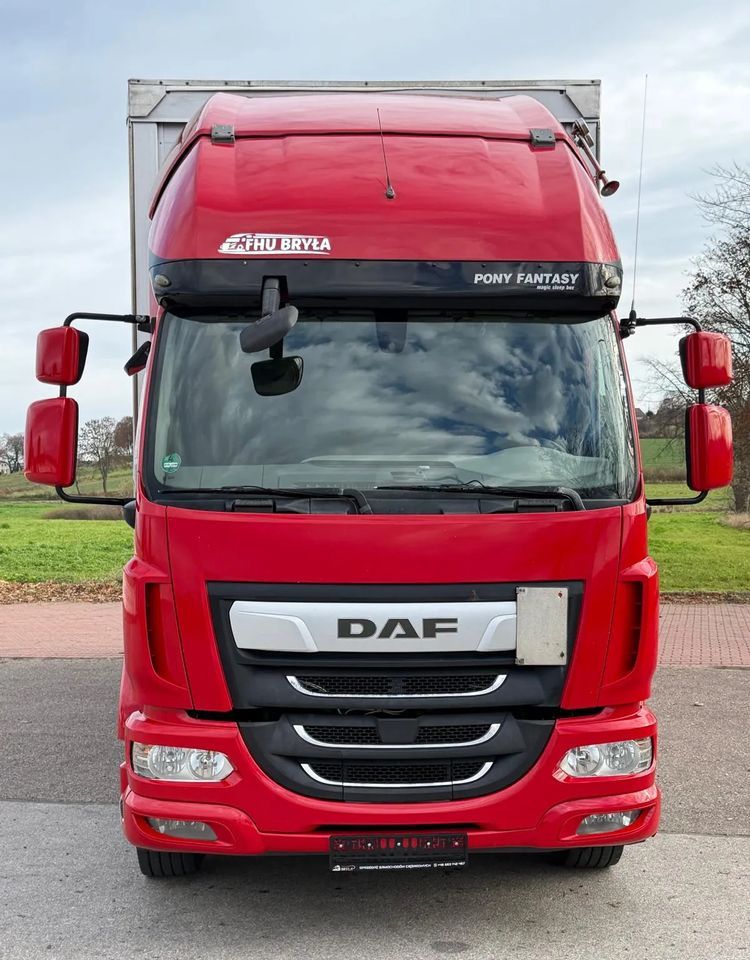 DAF LF 260 / WINDA / 16TON DMC / 3M WYSOKOŚĆ / JUMBO / FIRANKA / SYPIALKA / AUTOMAT / JEDEN WŁAŚCICIE / EURO 6 / 2017/ SPROWADZONY / 19 PALET / DUŻA ŁADOWNOŚĆ / - Samochód ciężarowy plandeka: zdjęcie 3 DAF LF 260 / WINDA / 16TON DMC / 3M WYSOKOŚĆ / JUMBO / FIRANKA / SYPIALKA / AUTOMAT / JEDEN WŁAŚCICIE / EURO 6 / 2017/ SPROWADZONY / 19 PALET / DUŻA ŁADOWNOŚĆ / - Samochód ciężarowy plandeka: zdjęcie 3