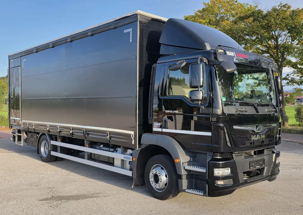 MAN TGM 12.290 / 15.290 / E6/ FIRANKA /BOCZNE DRZWI / BURTO-FIRANKA / 18PALET / WINDA / NISKI PRZEBIEG / 2018/ CAŁY NA PODUSZKACH / SERWISOWANY - Samochód ciężarowy plandeka: zdjęcie 2 MAN TGM 12.290 / 15.290 / E6/ FIRANKA /BOCZNE DRZWI / BURTO-FIRANKA / 18PALET / WINDA / NISKI PRZEBIEG / 2018/ CAŁY NA PODUSZKACH / SERWISOWANY - Samochód ciężarowy plandeka: zdjęcie 2
