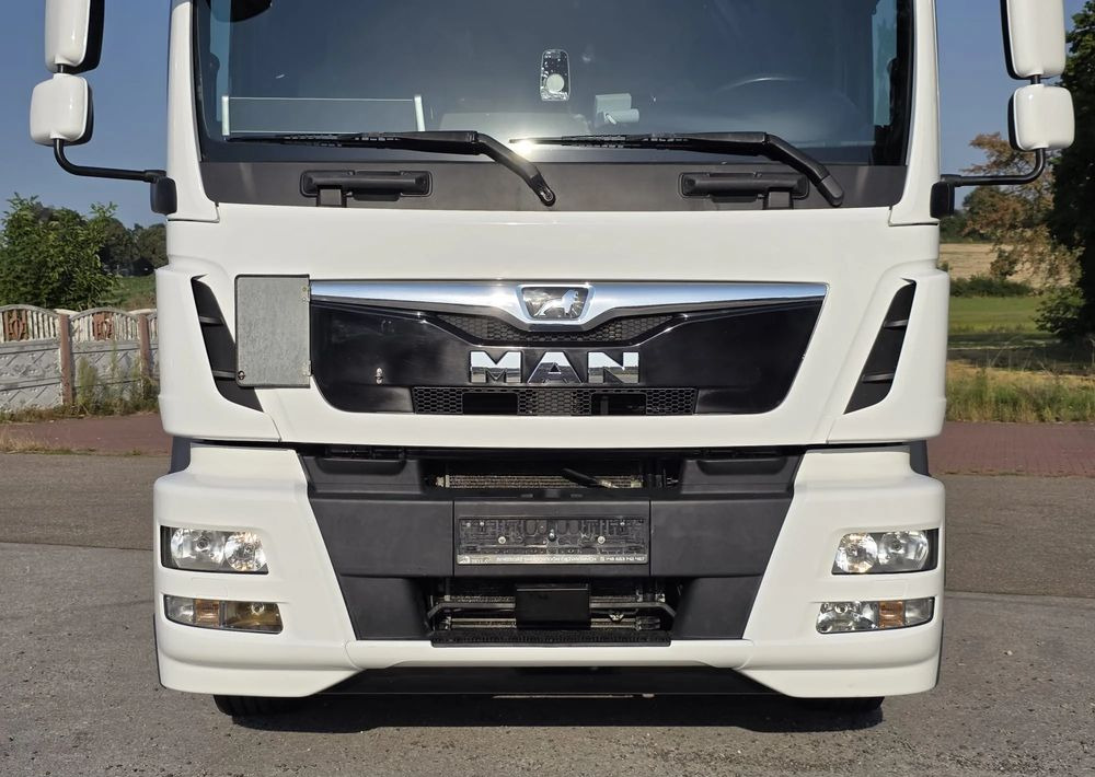 MAN TGM 15.290 / BURTO-FIRANKA / CAŁY NA PODUSZKACH /KLIMA POSTOJOWA / 2018R / NISKI PRZEBIEG / 18 PALET / E6 / JAK NOWY / WINDA / - Samochód ciężarowy plandeka: zdjęcie 4 MAN TGM 15.290 / BURTO-FIRANKA / CAŁY NA PODUSZKACH /KLIMA POSTOJOWA / 2018R / NISKI PRZEBIEG / 18 PALET / E6 / JAK NOWY / WINDA / - Samochód ciężarowy plandeka: zdjęcie 4