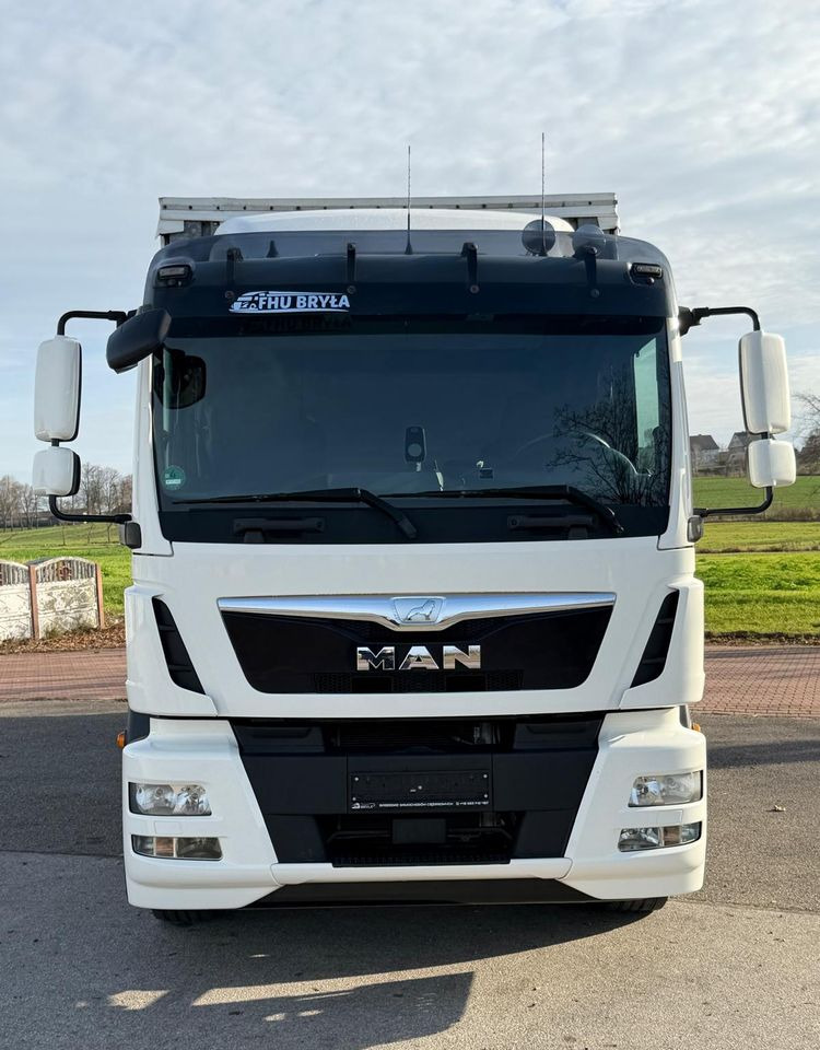 MAN TGM 15.290 / FIRANKA / 2016R / KLIMA POSTOJOWA /SPROWADZONY/ 8T ŁADOWNOŚĆ / 17 PALET / E6 / WINDA / - Samochód ciężarowy plandeka: zdjęcie 3 MAN TGM 15.290 / FIRANKA / 2016R / KLIMA POSTOJOWA /SPROWADZONY/ 8T ŁADOWNOŚĆ / 17 PALET / E6 / WINDA / - Samochód ciężarowy plandeka: zdjęcie 3