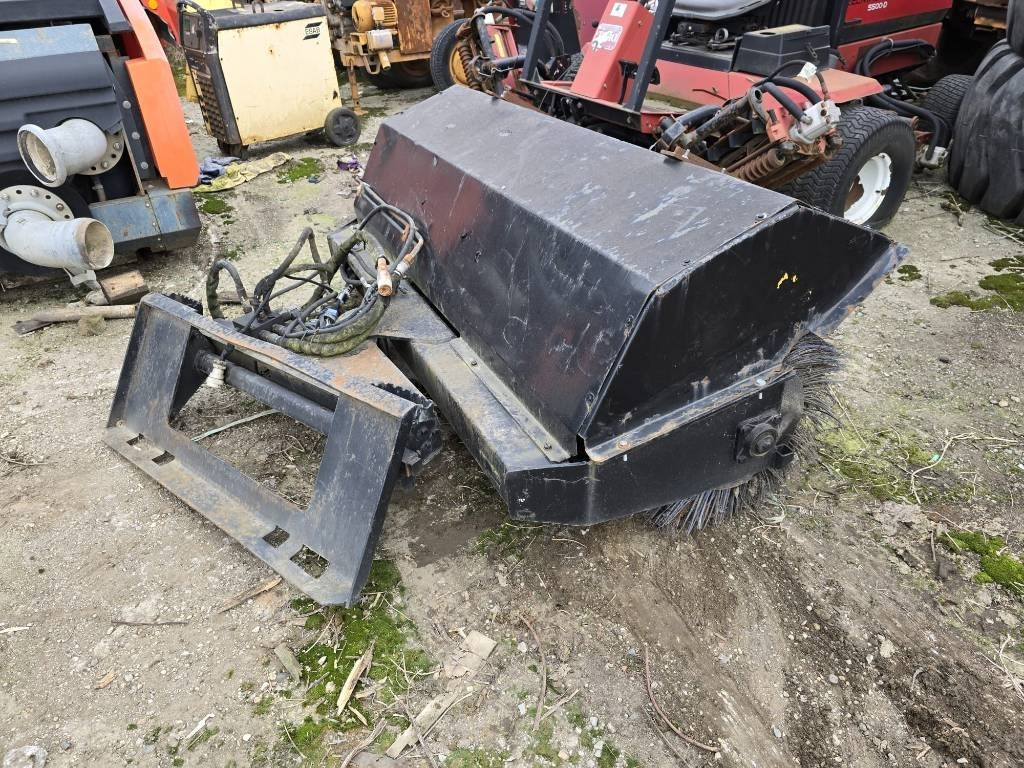 Bobcat Bobcat - Szczotka do Maszyn budowlanych: zdjęcie 2 Bobcat Bobcat - Szczotka do Maszyn budowlanych: zdjęcie 2